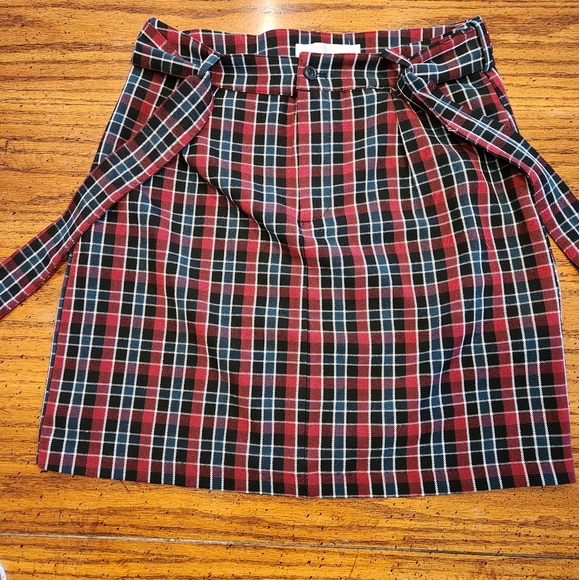 Plaid Mini Skirt with Tie - Picture 2 of 6